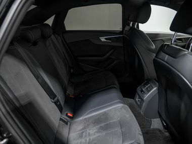 Audi A4 2018 года, 74 992 км - вид 16