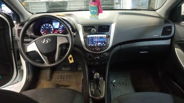 Hyundai Solaris 2015 года, 139 276 км - вид 5
