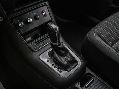 Volkswagen Tiguan 2014 года, 134 240 км - вид 9