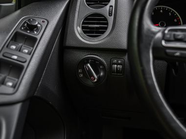 Volkswagen Tiguan 2014 года, 134 240 км - вид 11