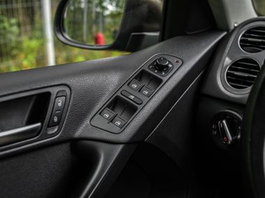 Volkswagen Tiguan 2014 года, 134 240 км - вид 12