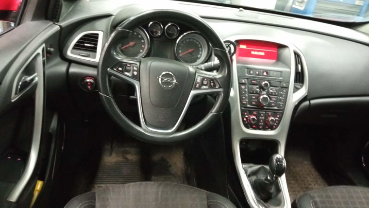 Opel Astra GTC 2011 года, 230 398 км - вид 5