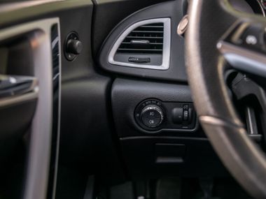 Opel Astra GTC 2011 года, 230 398 км - вид 10