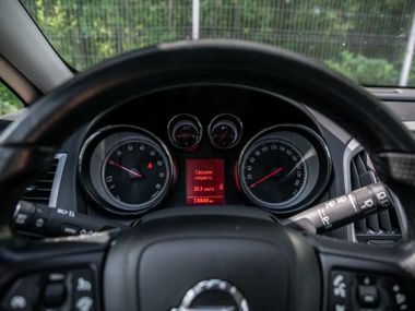Opel Astra GTC 2011 года, 230 398 км - вид 5
