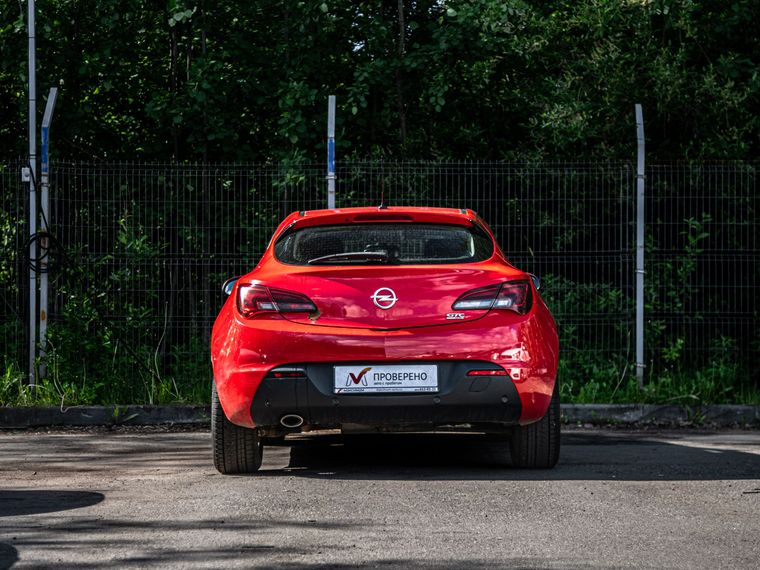 Opel Astra GTC 2011 года, 230 398 км - вид 4