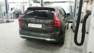 Volvo XC60 2021 года, 42 154 км - вид 3