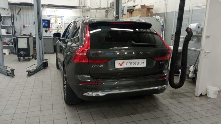 Volvo XC60 2021 года, 42 154 км - вид 4