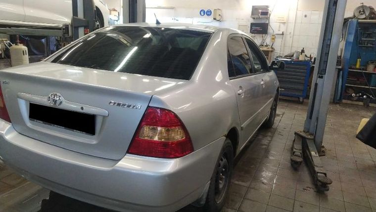 Toyota Corolla 2004 года, 470 650 км - вид 3
