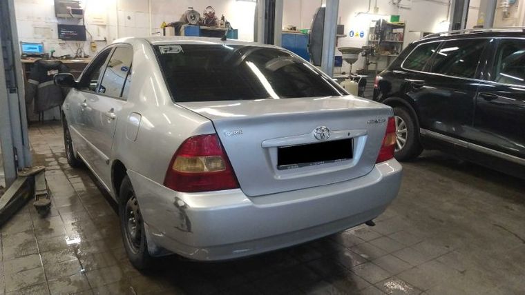 Toyota Corolla 2004 года, 470 650 км - вид 4