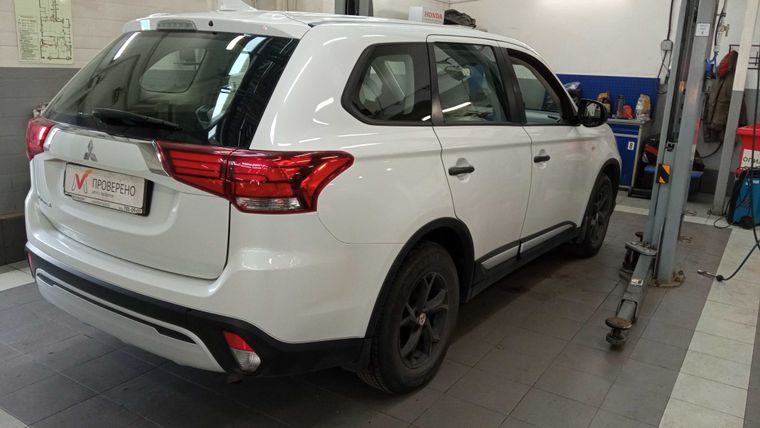Mitsubishi Outlander 2021 года, 45 260 км - вид 3