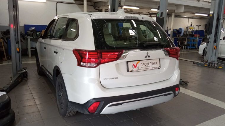 Mitsubishi Outlander 2021 года, 45 260 км - вид 4