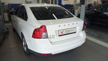 Volvo S40 2010 года, 284 000 км - вид 4