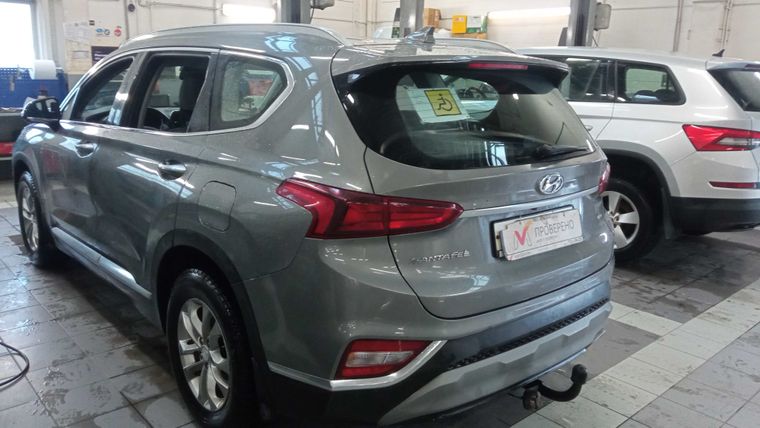 Hyundai Santa Fe 2019 года, 111 777 км - вид 4