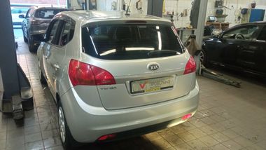 KIA Venga 2013 года, 184 907 км - вид 4