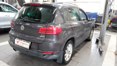 Volkswagen Tiguan 2016 года, 159 932 км - вид 3