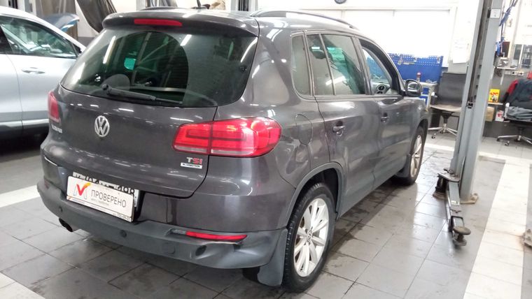 Volkswagen Tiguan 2016 года, 159 932 км - вид 3