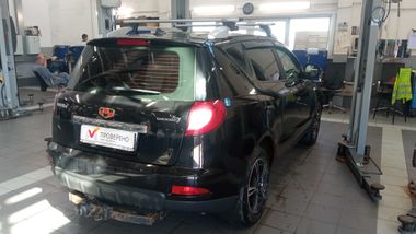 Geely Emgrand X7 2015 года, 66 999 км - вид 3