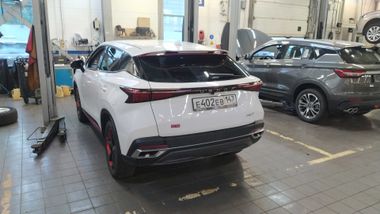 Omoda C5 2023 года, 50 825 км - вид 4
