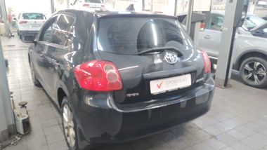 Toyota Auris 2008 года, 160 507 км - вид 4
