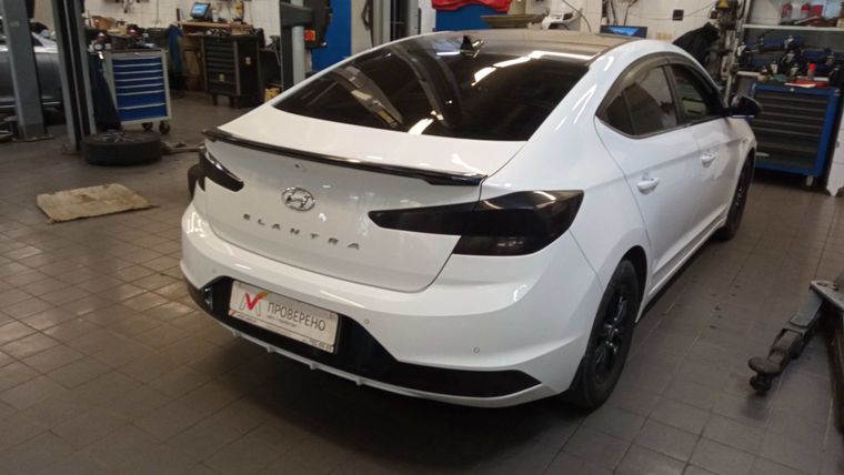 Hyundai Elantra 2020 года, 139 686 км - вид 3