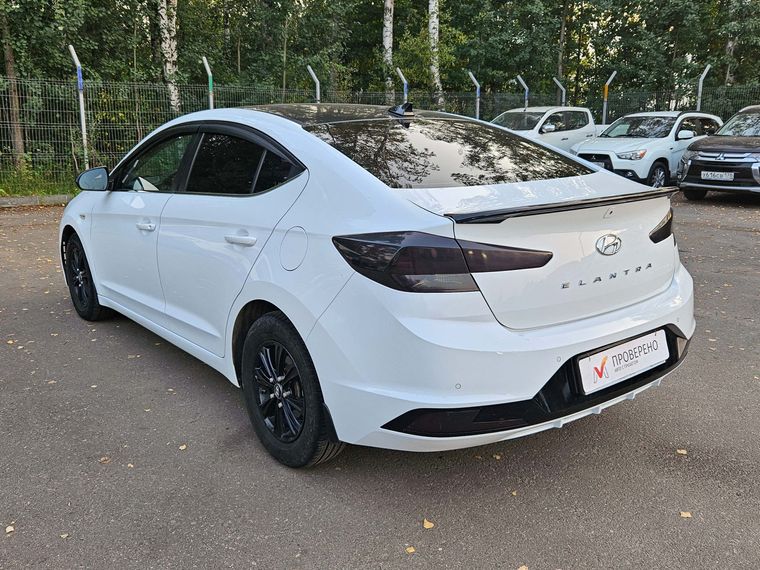 Hyundai Elantra 2020 года, 139 686 км - вид 6