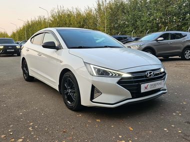 Hyundai Elantra 2020 года, 139 686 км - вид 3