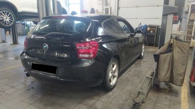 BMW 1 серия 2012 года, 236 310 км - вид 3