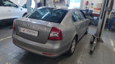 Skoda Octavia 2010 года, 242 510 км - вид 3