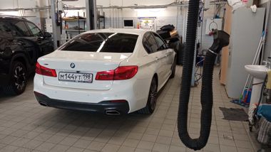 BMW 5 серия 2018 года, 153 509 км - вид 3