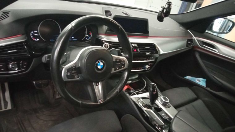BMW 5 серия 2018 года, 153 509 км - вид 5