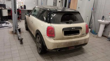 MINI Cooper 2016 года, 100 000 км - вид 4