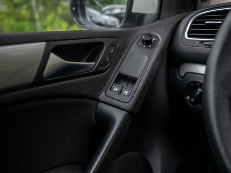 Volkswagen Golf 2011 года, 138 000 км - вид 9