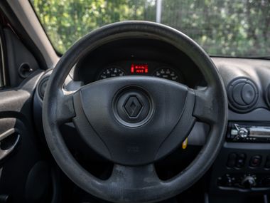 Renault Sandero 2011 года, 191 356 км - вид 6