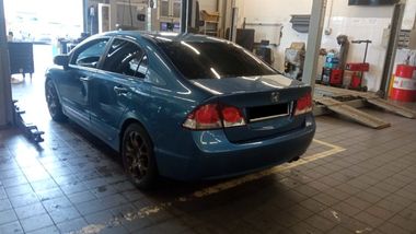 Honda Civic 2009 года, 296 971 км - вид 4