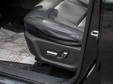 Geely Atlas 2018 года, 97 054 км - вид 13