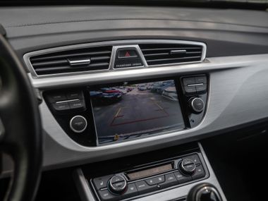 Geely Atlas 2018 года, 97 054 км - вид 10