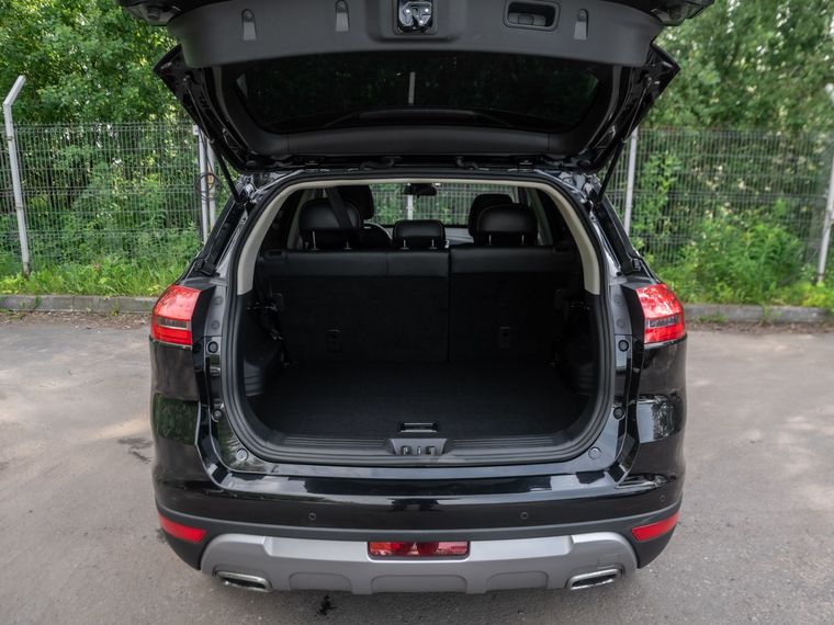 Geely Atlas 2018 года, 97 054 км - вид 17