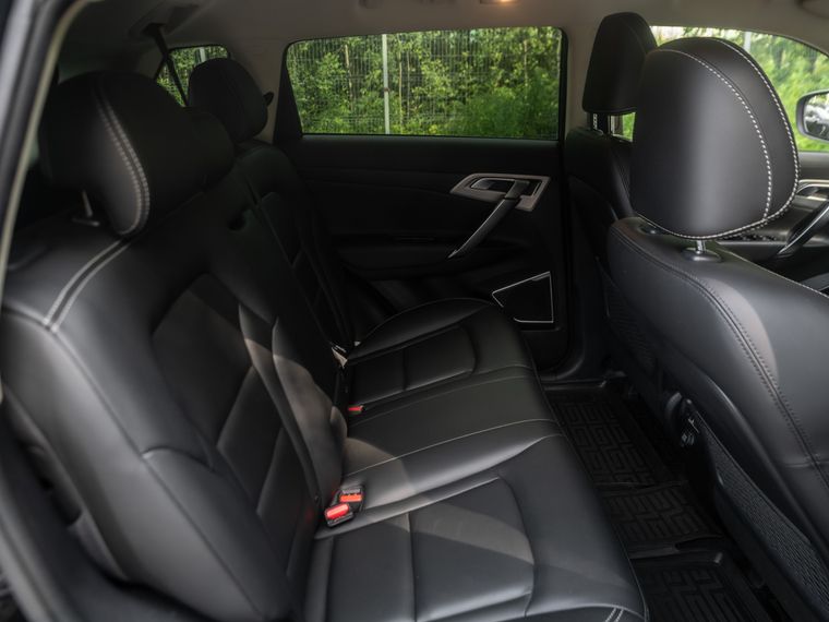 Geely Atlas 2018 года, 97 054 км - вид 14