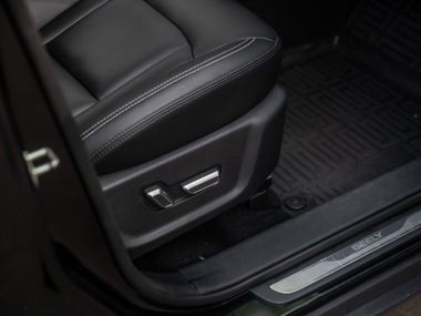 Geely Atlas 2018 года, 97 054 км - вид 16