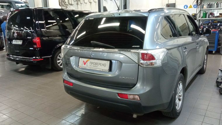 Mitsubishi Outlander 2012 года, 240 797 км - вид 3