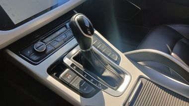 Geely Atlas 2021 года, 113 255 км - вид 12