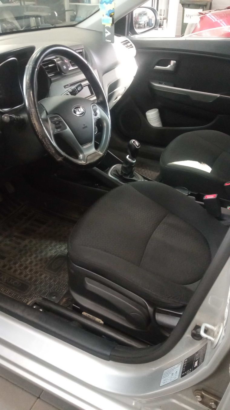 KIA Rio 2015 года, 96 333 км - вид 5