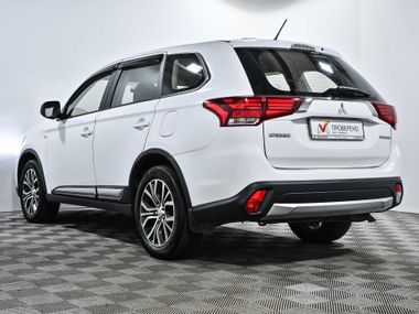 Mitsubishi Outlander 2016 года, 115 166 км - вид 6