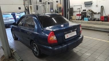Hyundai Accent 2006 года, 239 659 км - вид 4