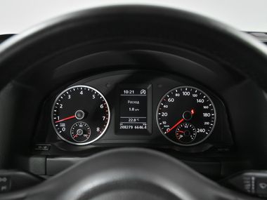 Volkswagen Tiguan 2012 года, 207 837 км - вид 8