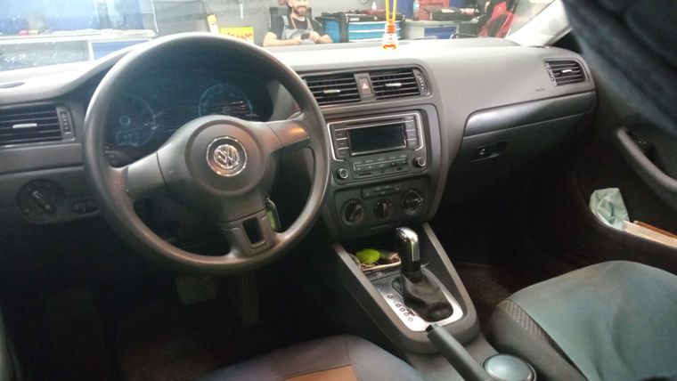 Volkswagen Jetta 2014 года, 171 882 км - вид 5