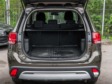 Mitsubishi Outlander 2020 года, 86 342 км - вид 18