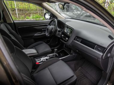 Mitsubishi Outlander 2020 года, 86 342 км - вид 17