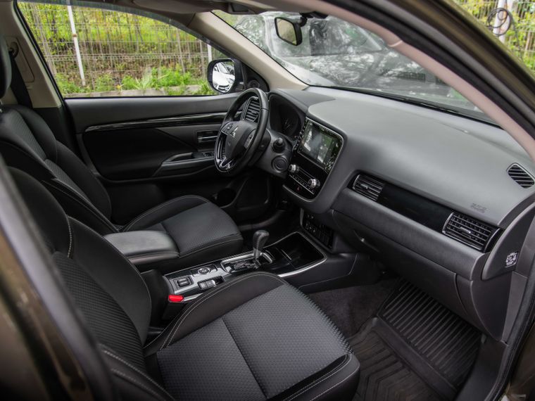 Mitsubishi Outlander 2020 года, 86 342 км - вид 17