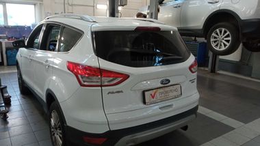 Ford Kuga 2015 года, 129 000 км - вид 4